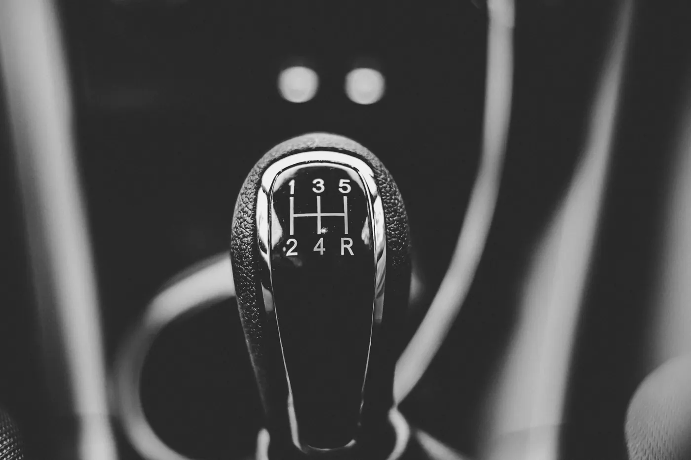 Versnellingspook van een handgeschakelde auto